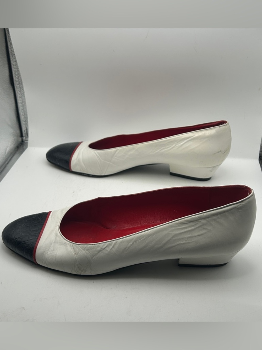 YSL Cap Toe Pumps Leather Vintage Shoes Womans 10 Black White Old Money - Picture 9 of 15